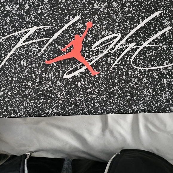 Brand new in box jordan 4s size 11 - Picture 5 of 5